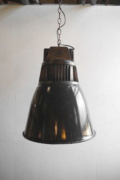 画像1: アンティーク　Czechoslovakia製　インダストリアル　吊り下げランプ D (1)