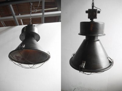 画像1: アンティーク　ポーランド製　インダストリアル　吊り下げランプ 
